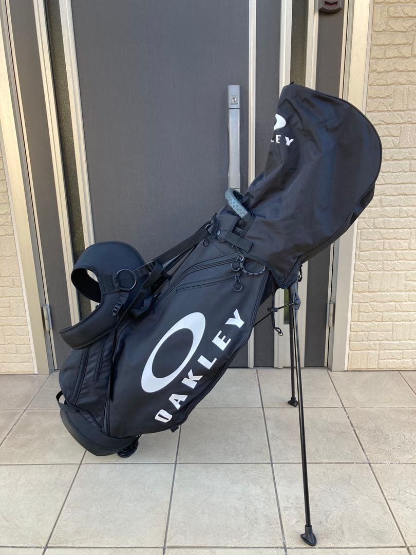 OAKLEY ブラック キャディバッグ