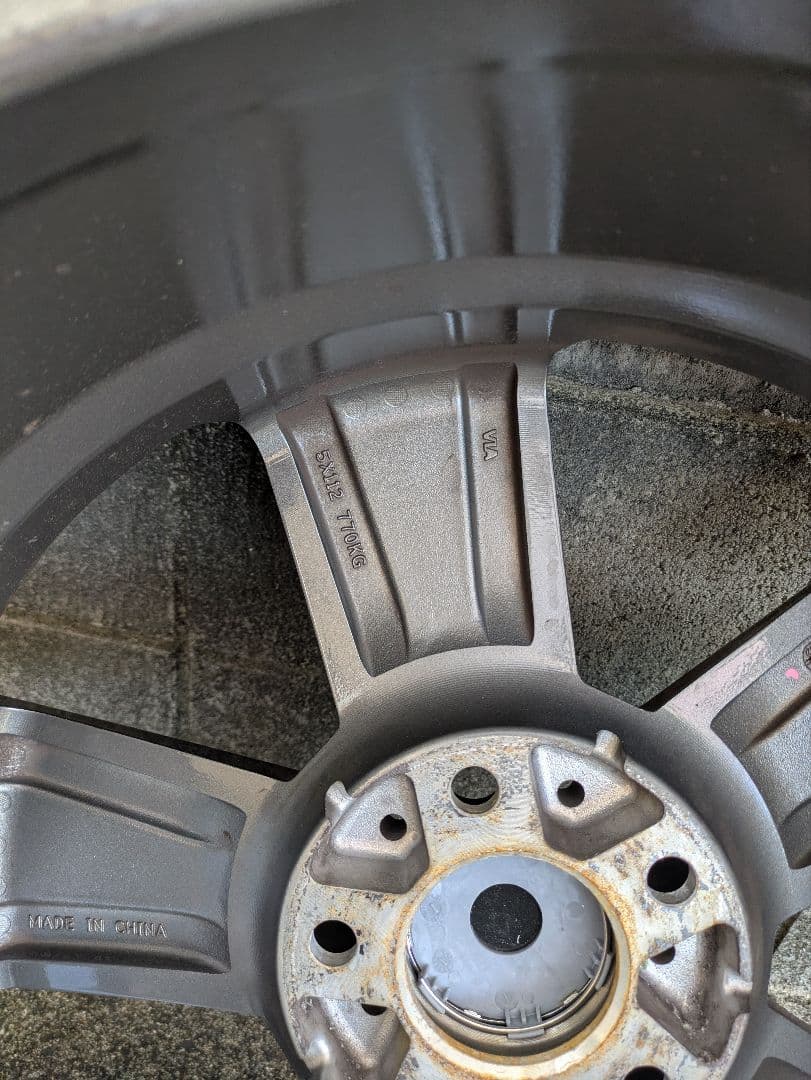 メルセデスベンツ　Vクラス　　V220d用　ホイール4本セット　中国製ブランド