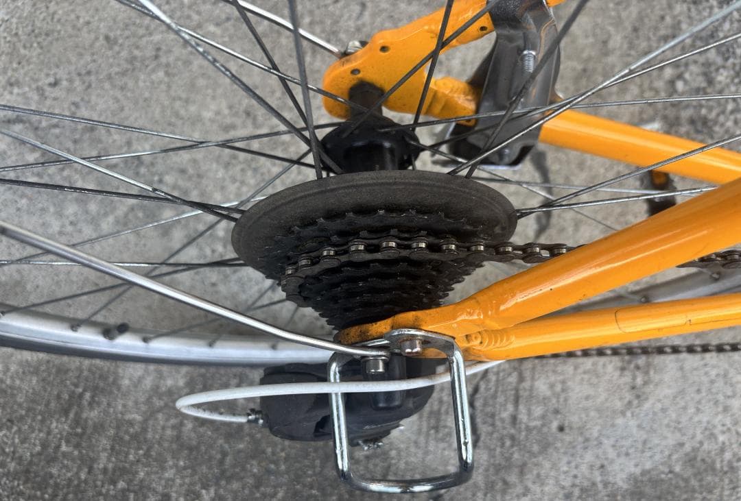 やす　アサヒ クロスバイク WEEKEND BIKES イエロー 7段変速