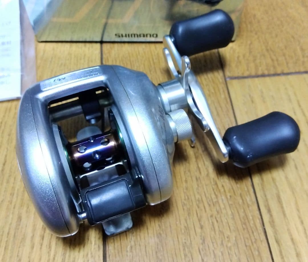 【極美品】SHIMANO Scorpion nium Mg