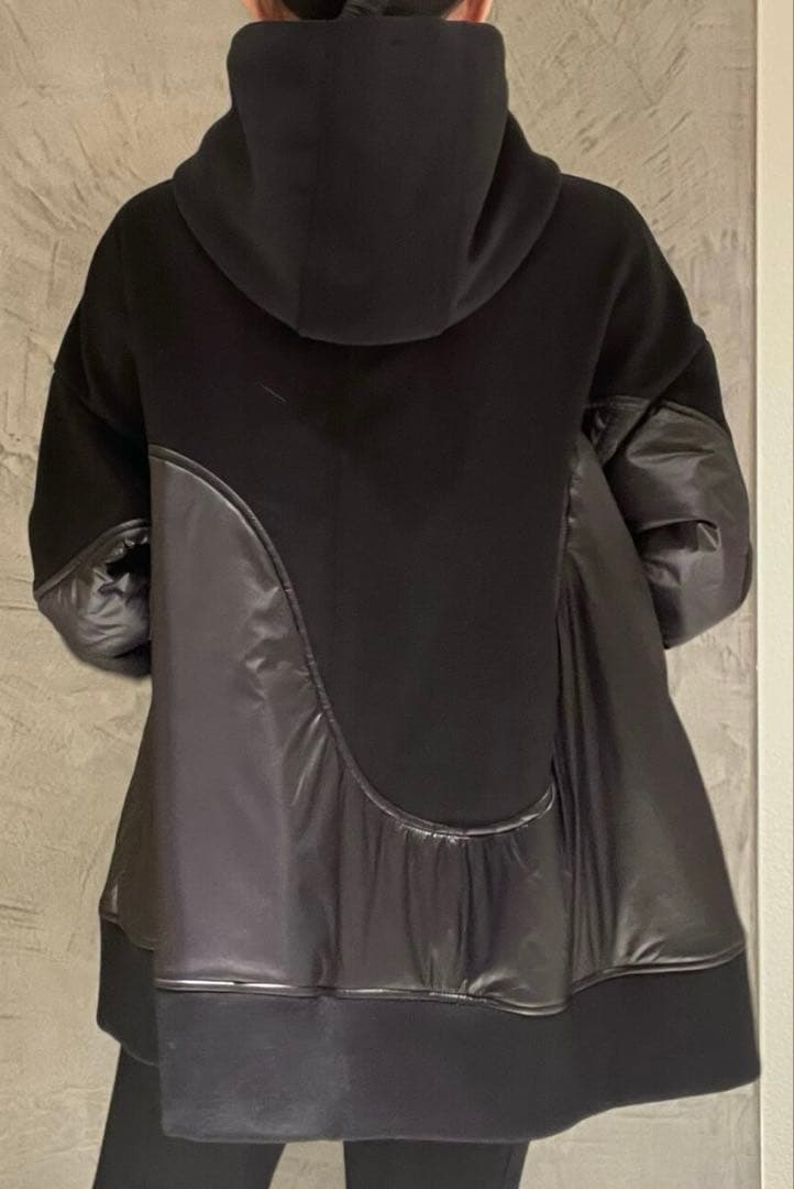 UN3D ウェーブラインパデッドフーディー