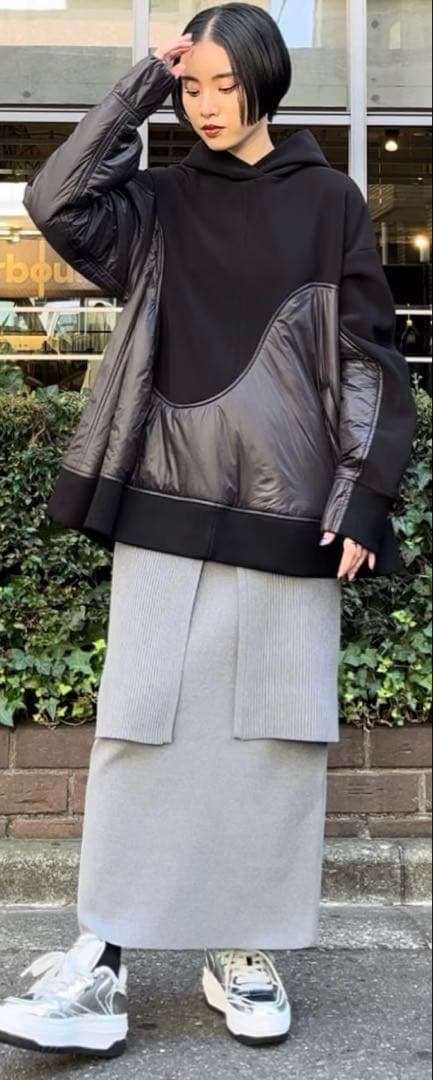 UN3D ウェーブラインパデッドフーディー