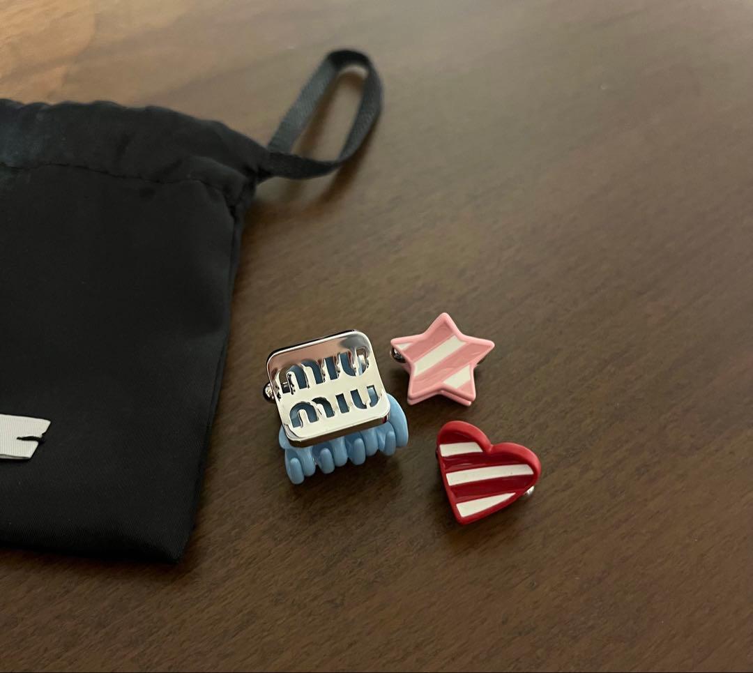 miumiu ミュウミュウ ヘアクリップ