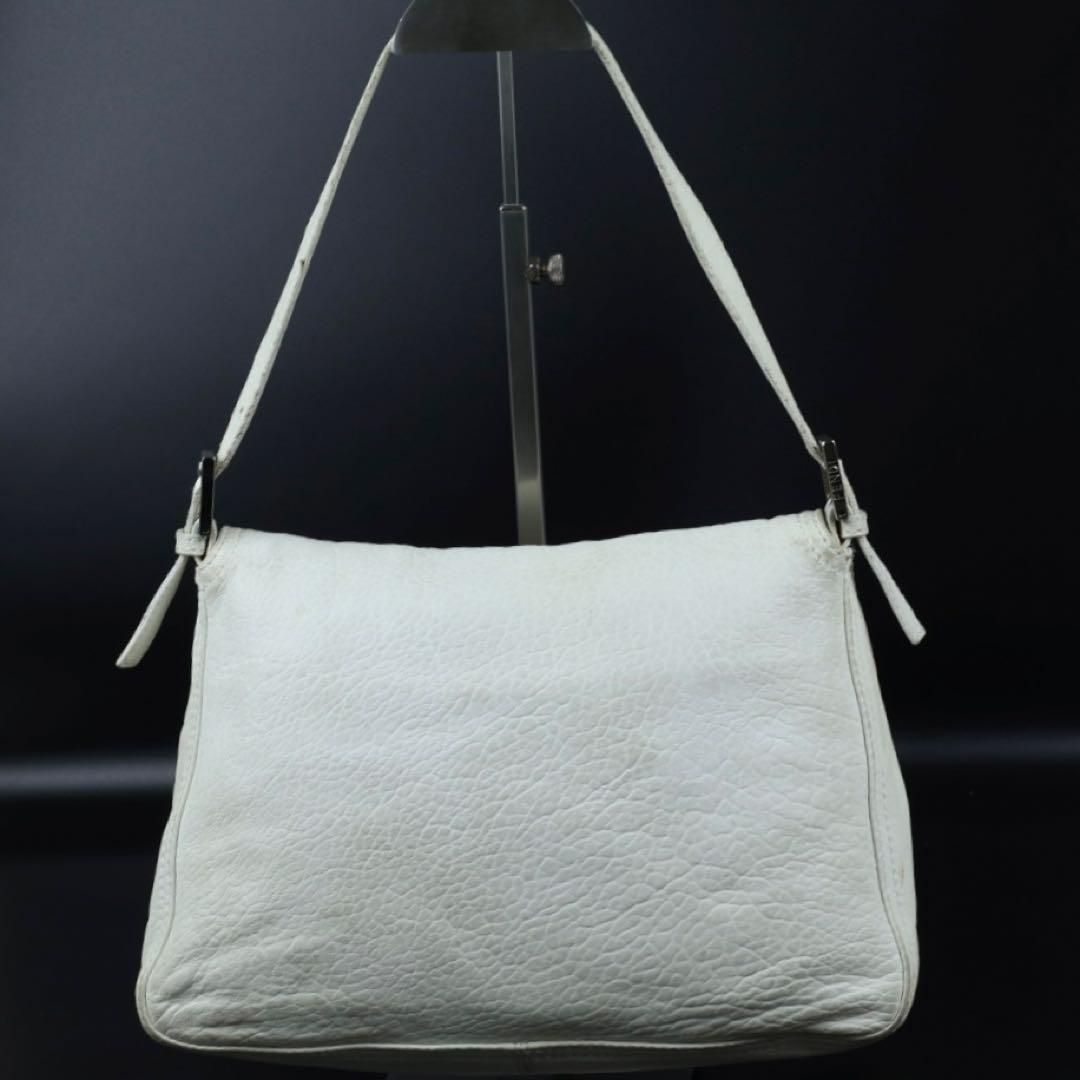 Fendi マンマバケット　ホワイトレザー ショルダーバッグ フラップ式
