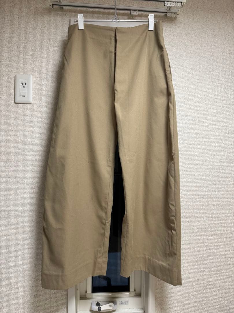 morgane krischerカーブパンツ　ベージュ