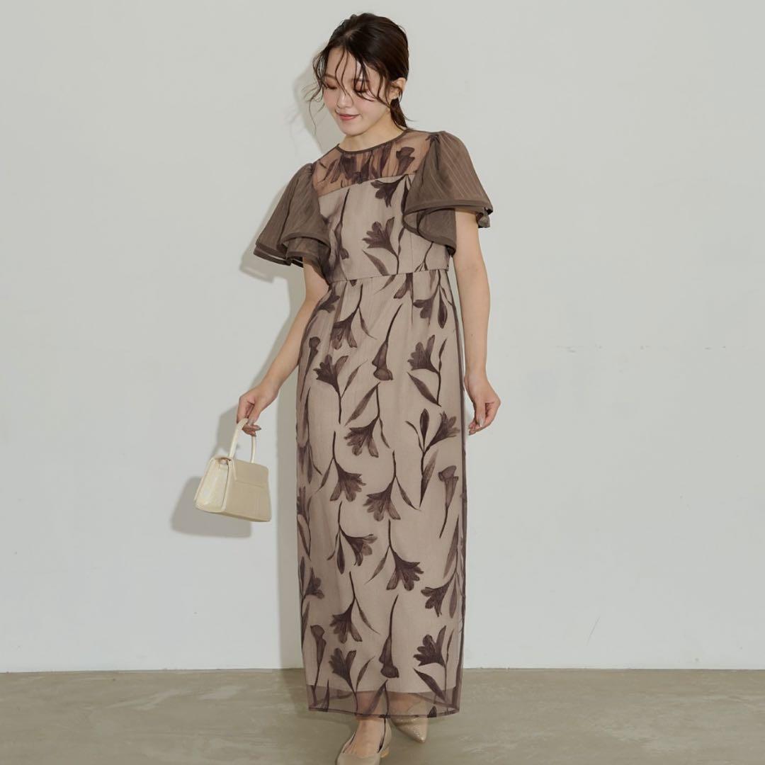 【ここ】Circurar sleeve flower dress