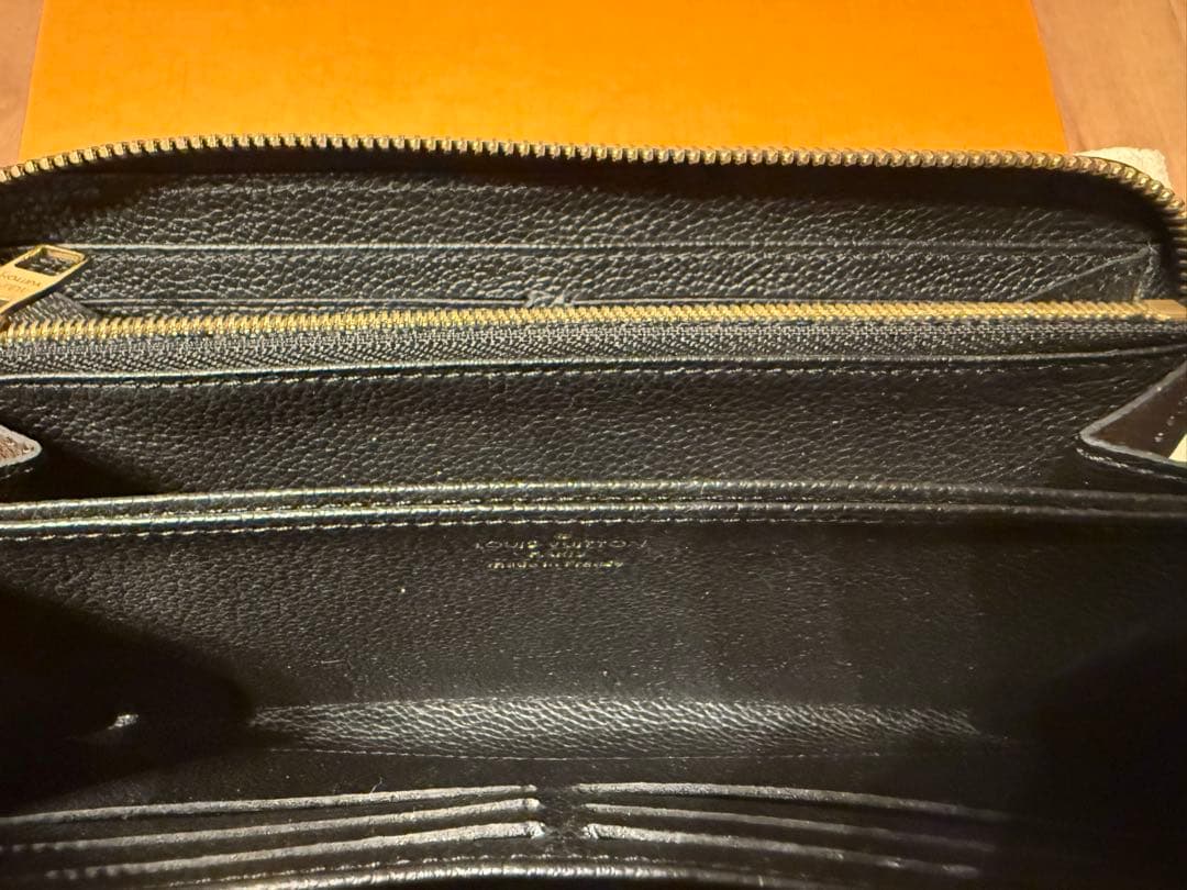 LOUIS VUITTON 長財布 ブラック ジッピーウォレット