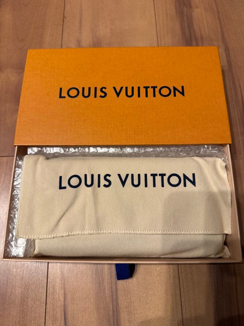 LOUIS VUITTON 長財布 ブラック ジッピーウォレット