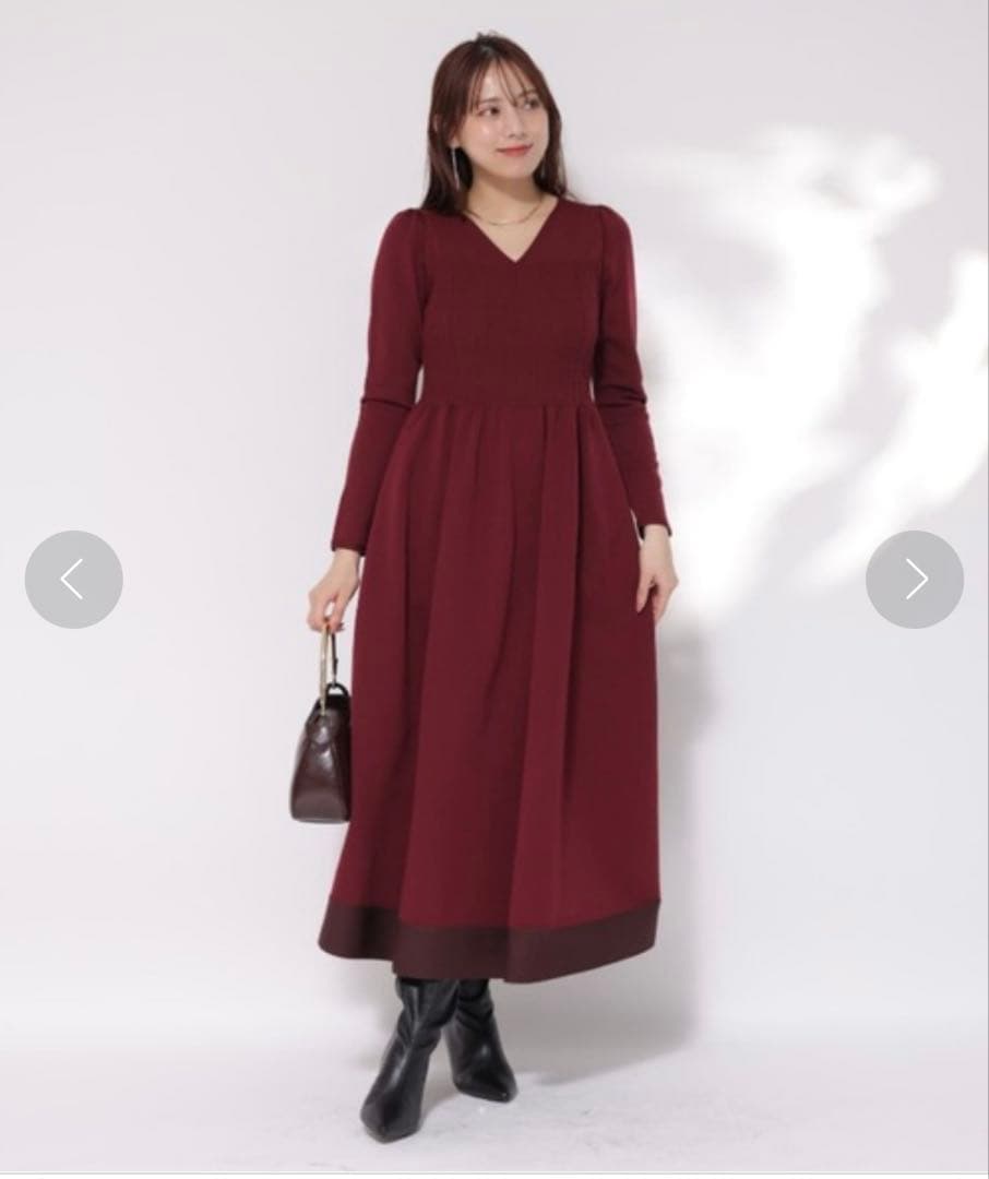 【新品タグ付き】Mystrada Ｖネックホールガーメントワンピース