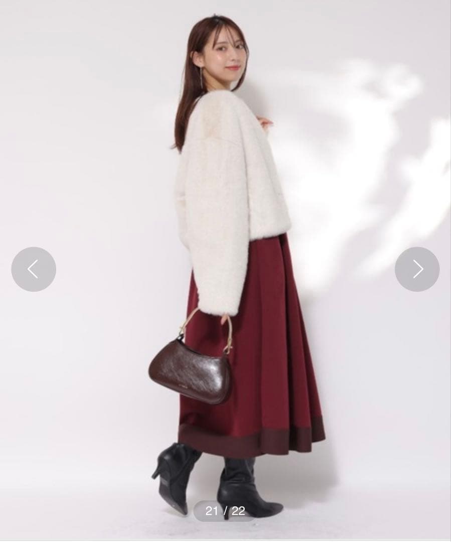 【新品タグ付き】Mystrada Ｖネックホールガーメントワンピース