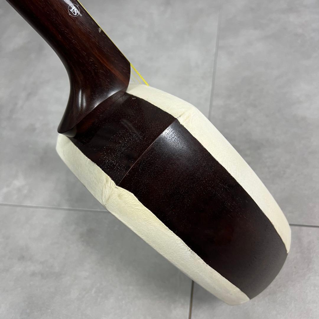 本体比較的美品　津軽三味線　一本溝　正寸　太棹　糸巻き紅木張　べっ甲バチ　東触り