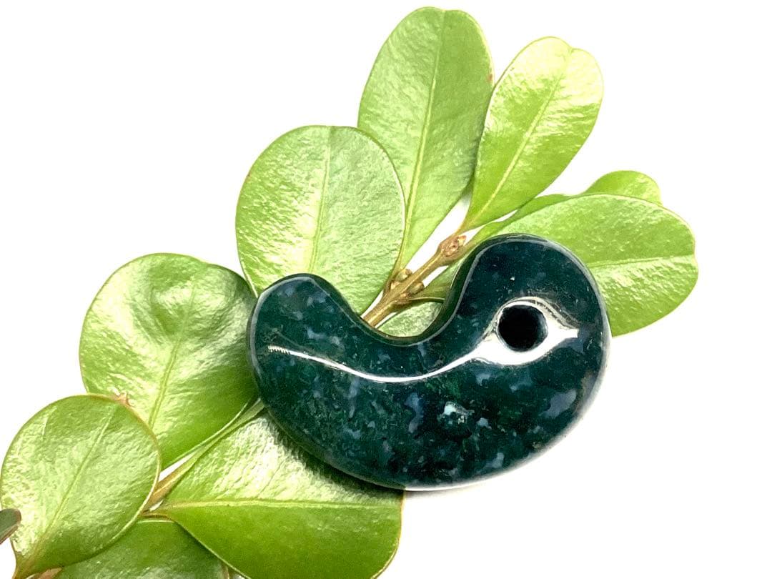 ✳最上位‼️出雲石【碧玉】勾玉　浮き草*雪輪のW文様入りのコレクション展示品お宝‼️