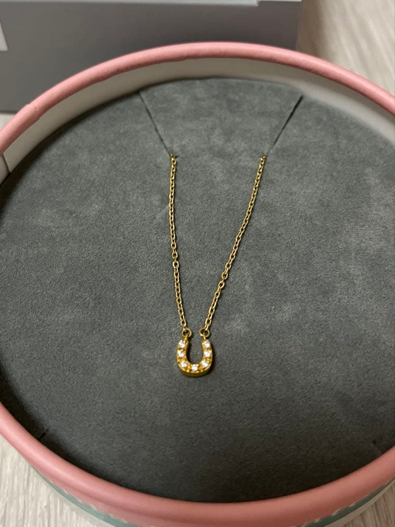 Lierrey ゴールド ホースシュー ネックレス