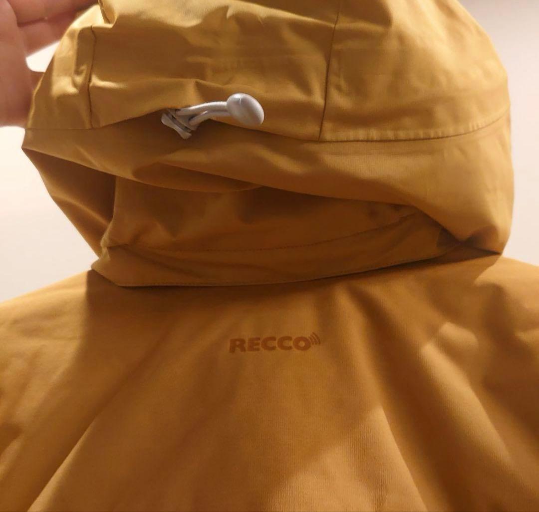 未使用品！パタゴニア　イエローフード付きスノーボードジャケット　サイズXS