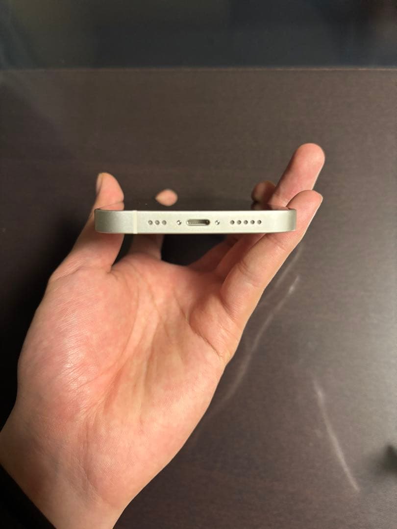 Apple iPhone 13 【美品】ホワイト　128GB SIMフリー