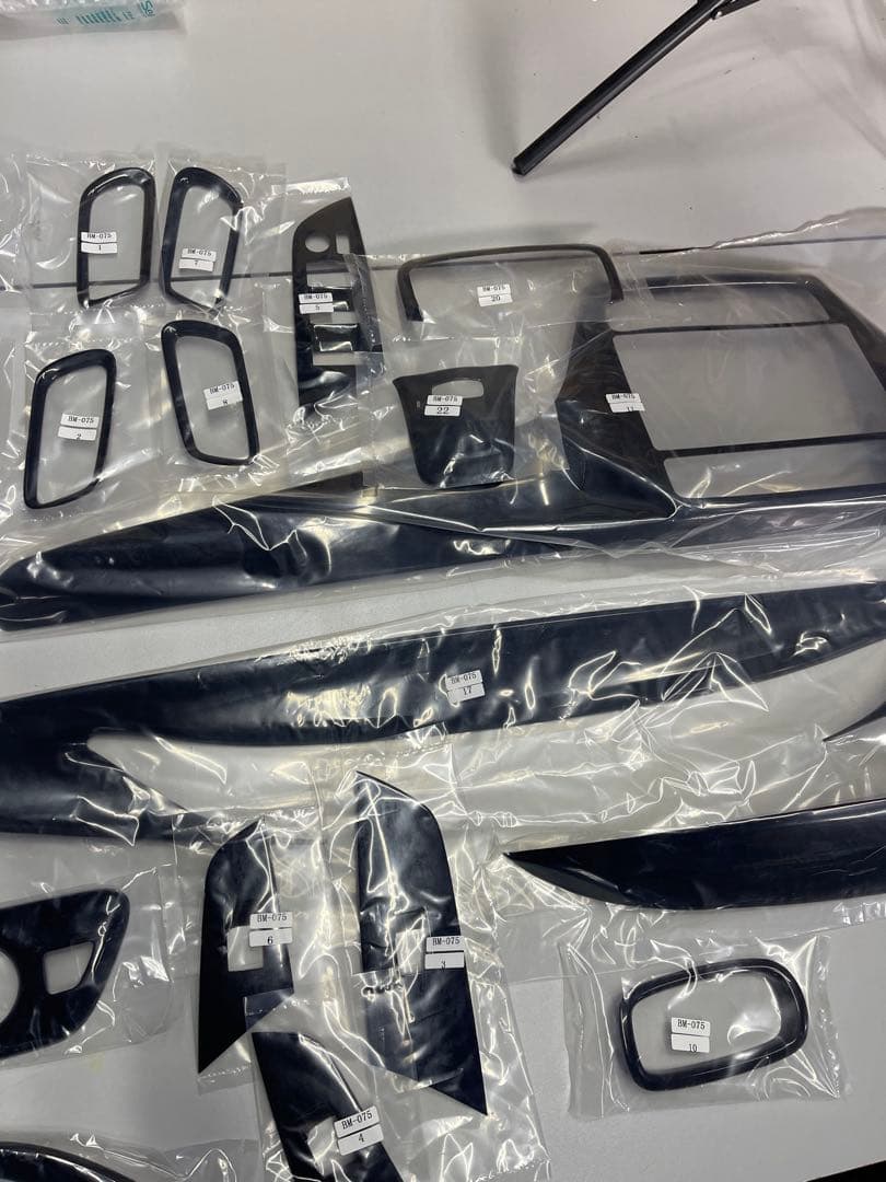 プリウス50系 黒木目インテリアパネルセット 新品未使用 豪華22点セット