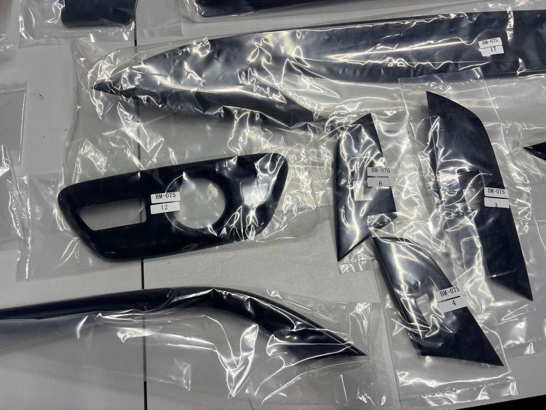 プリウス50系 黒木目インテリアパネルセット 新品未使用 豪華22点セット