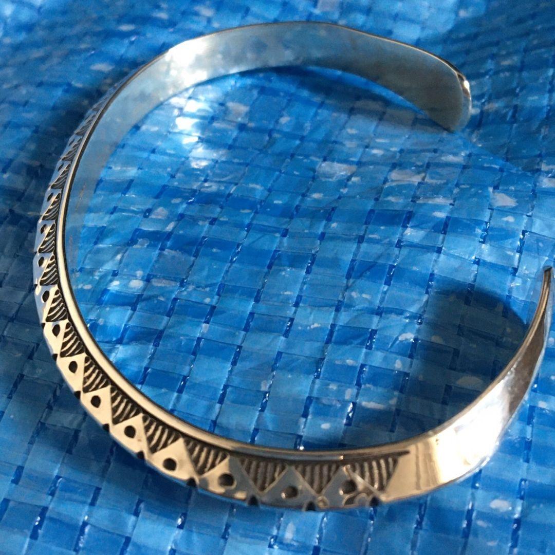 ワイリーセカテロ　シルバー　バングル　ナバホ