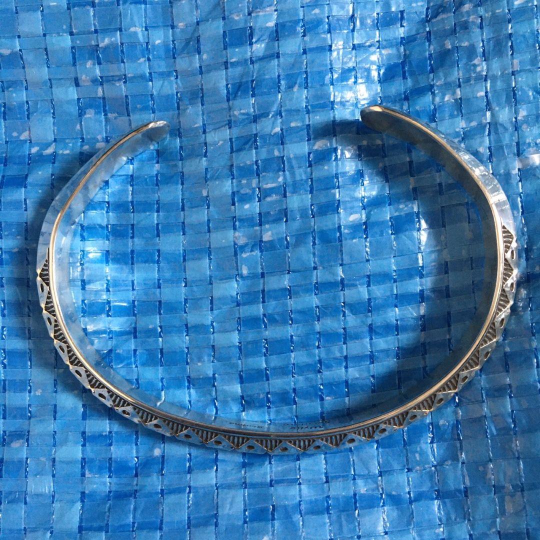 ワイリーセカテロ　シルバー　バングル　ナバホ