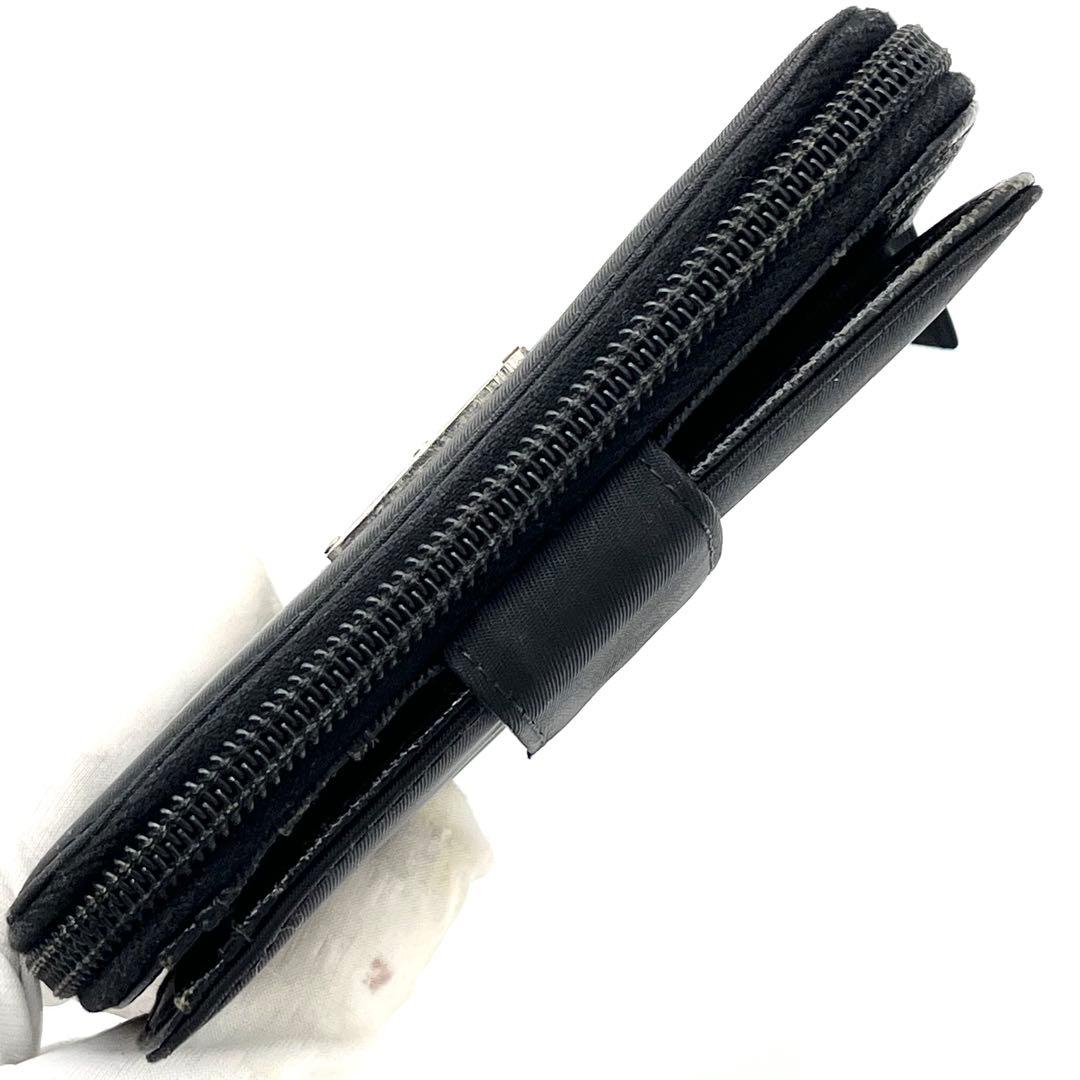 PRADA 二つ折り財布　ナイロン　三角プレート　シルバー　ブラック