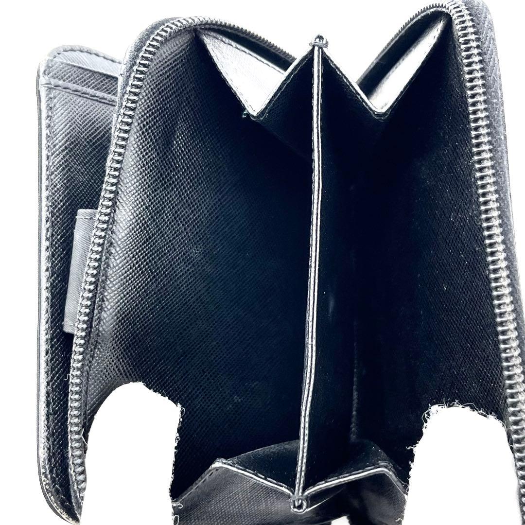PRADA 二つ折り財布　ナイロン　三角プレート　シルバー　ブラック