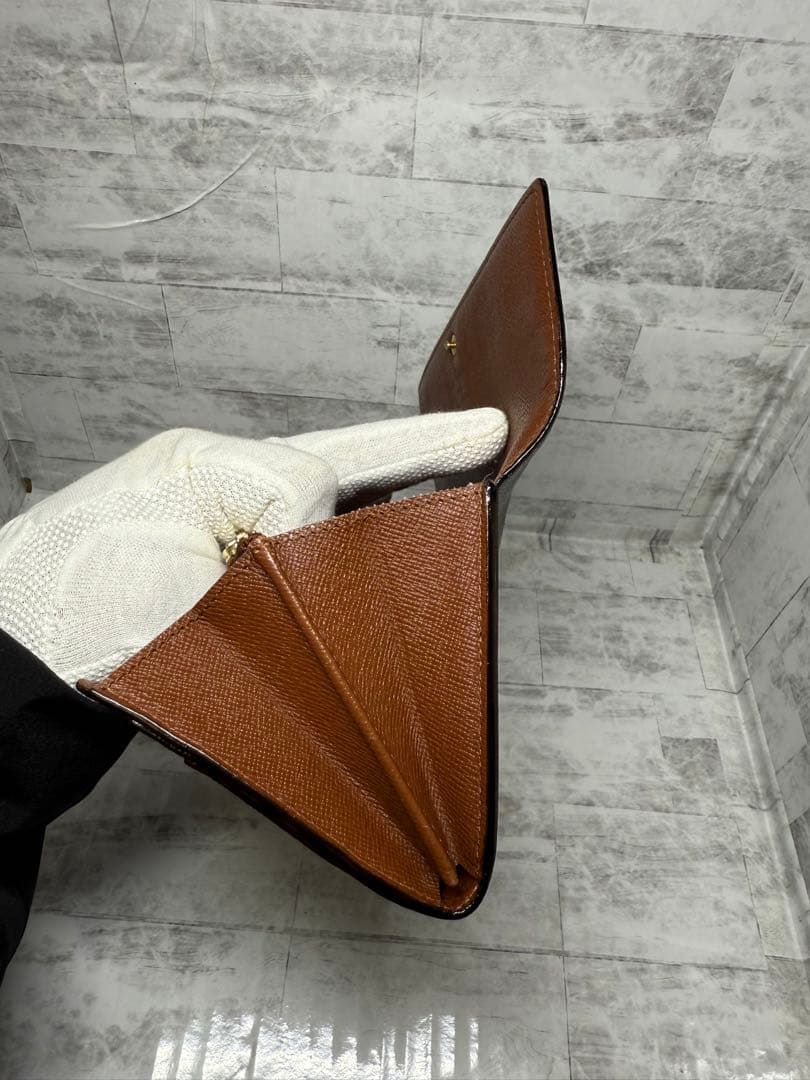 Louis Vuitton モノグラム 二つ折り財布 中古