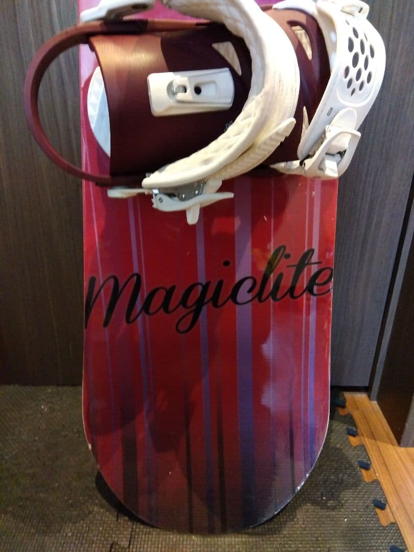 【送料無料】K2 MAGIC LITE 143 レディース スノーボードセット