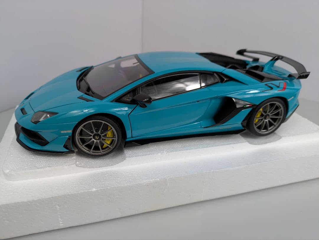 1/18 ミニカー ランボルギーニ アヴェンタドール SVJ オートアート