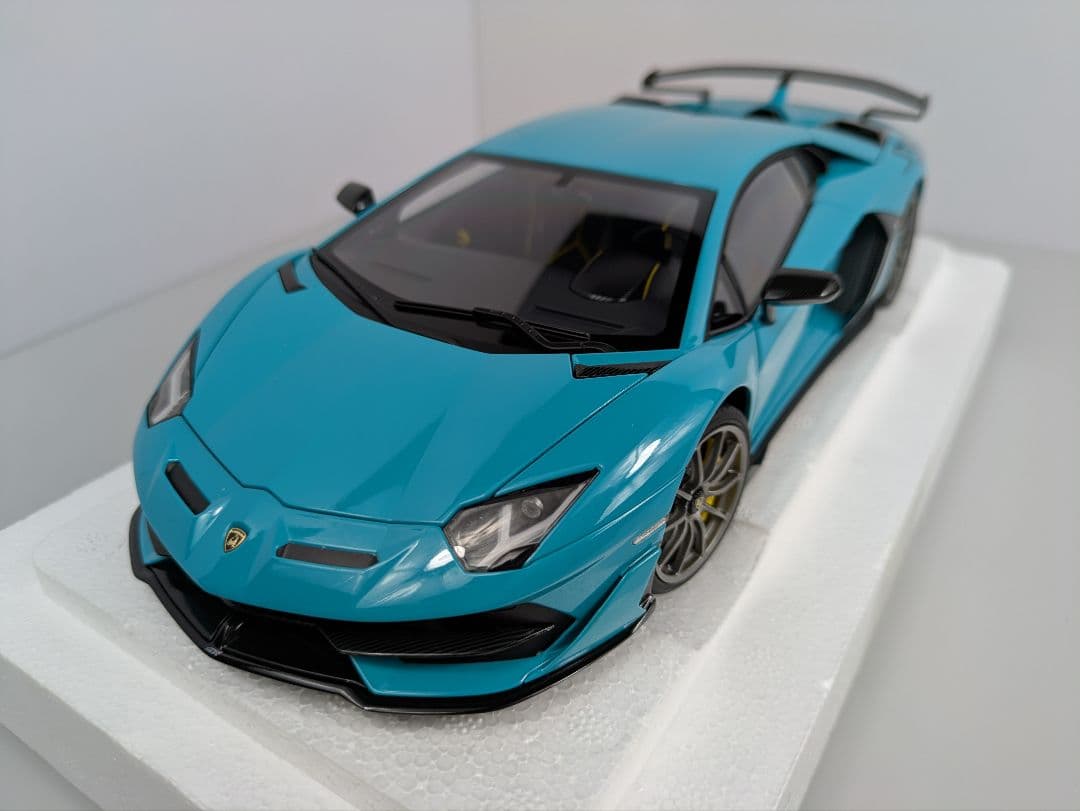 1/18 ミニカー ランボルギーニ アヴェンタドール SVJ オートアート