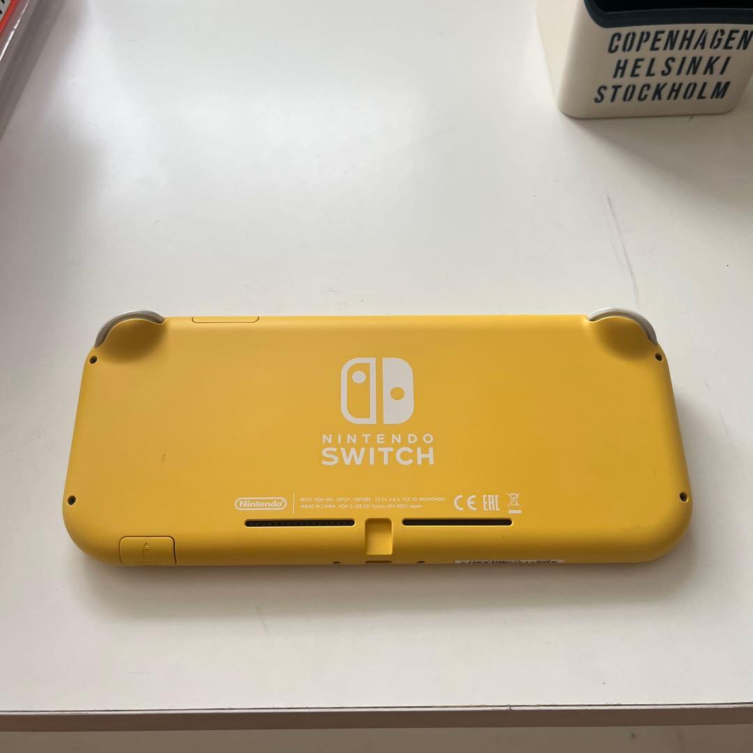 t*！様 Nintendo Switch Lite イエロー