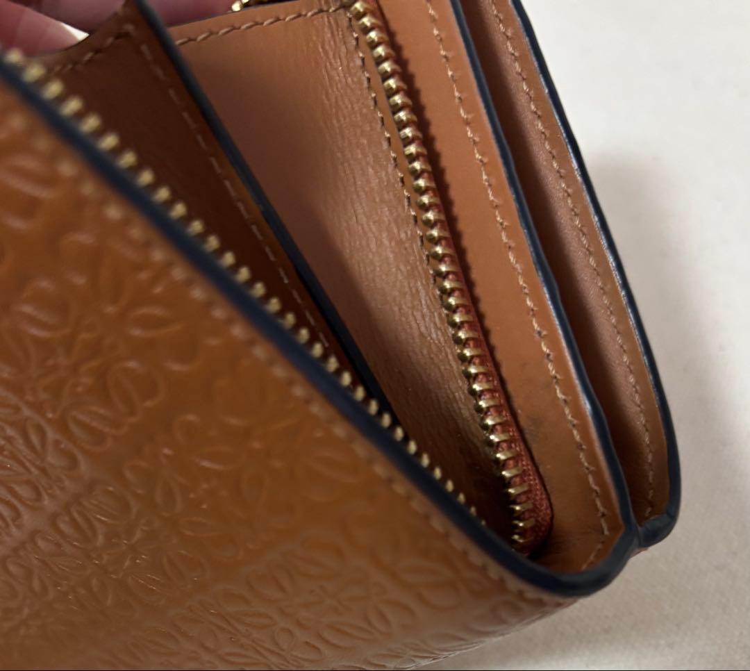 LOEWE コンパクトジップ ウォレット　エンボスシルクカーフ　リピート