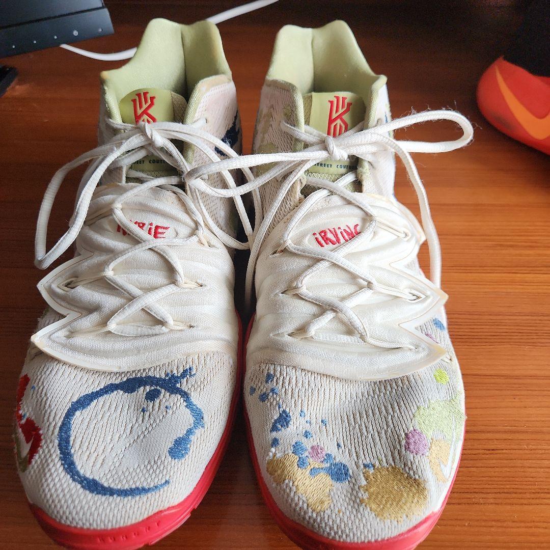 Kyrie 5 ホワイト/レッド/マルチカラー bandulu　28.5 EP