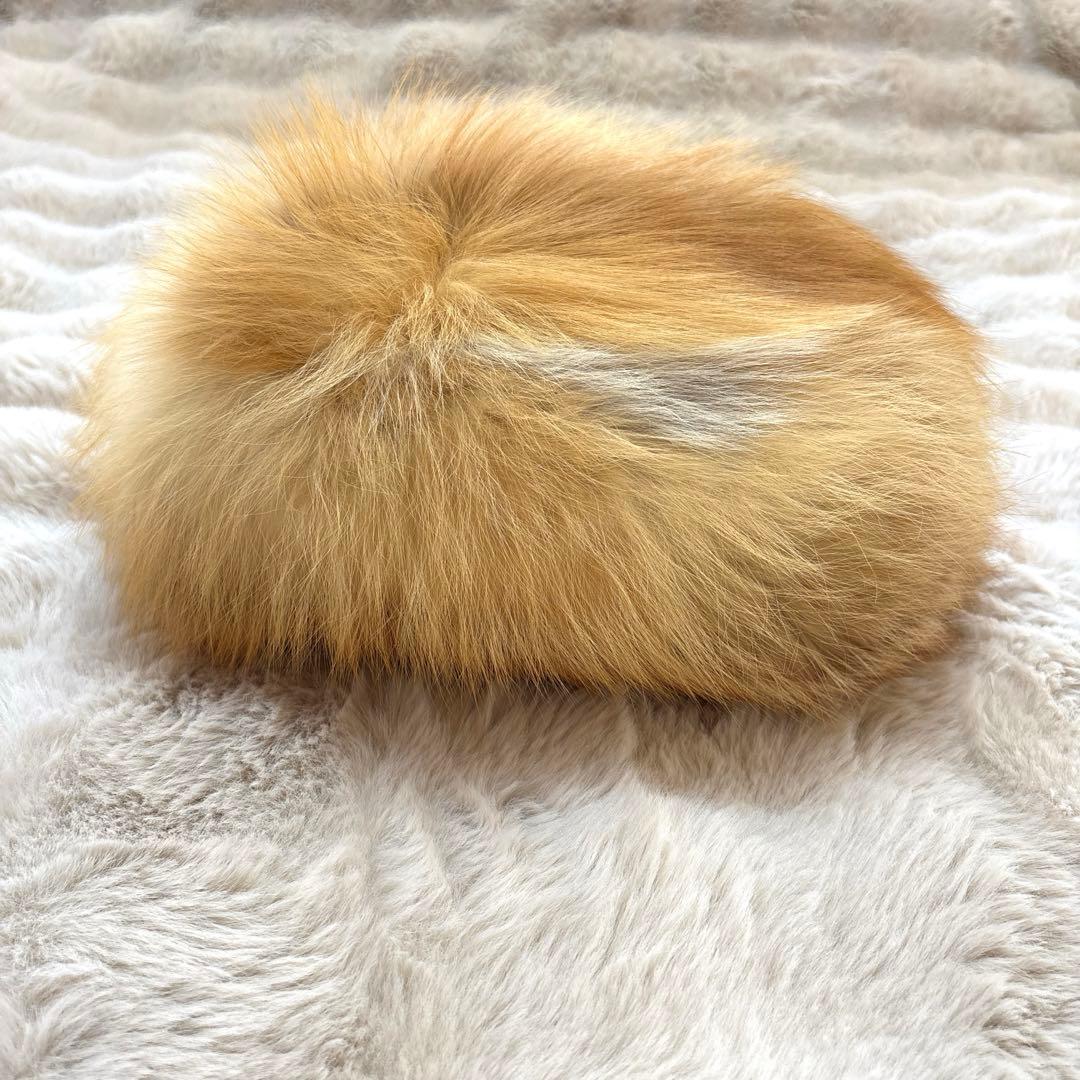 本*二様 【新品未使用】キタキツネの尻尾付き帽子 (リアルファー)