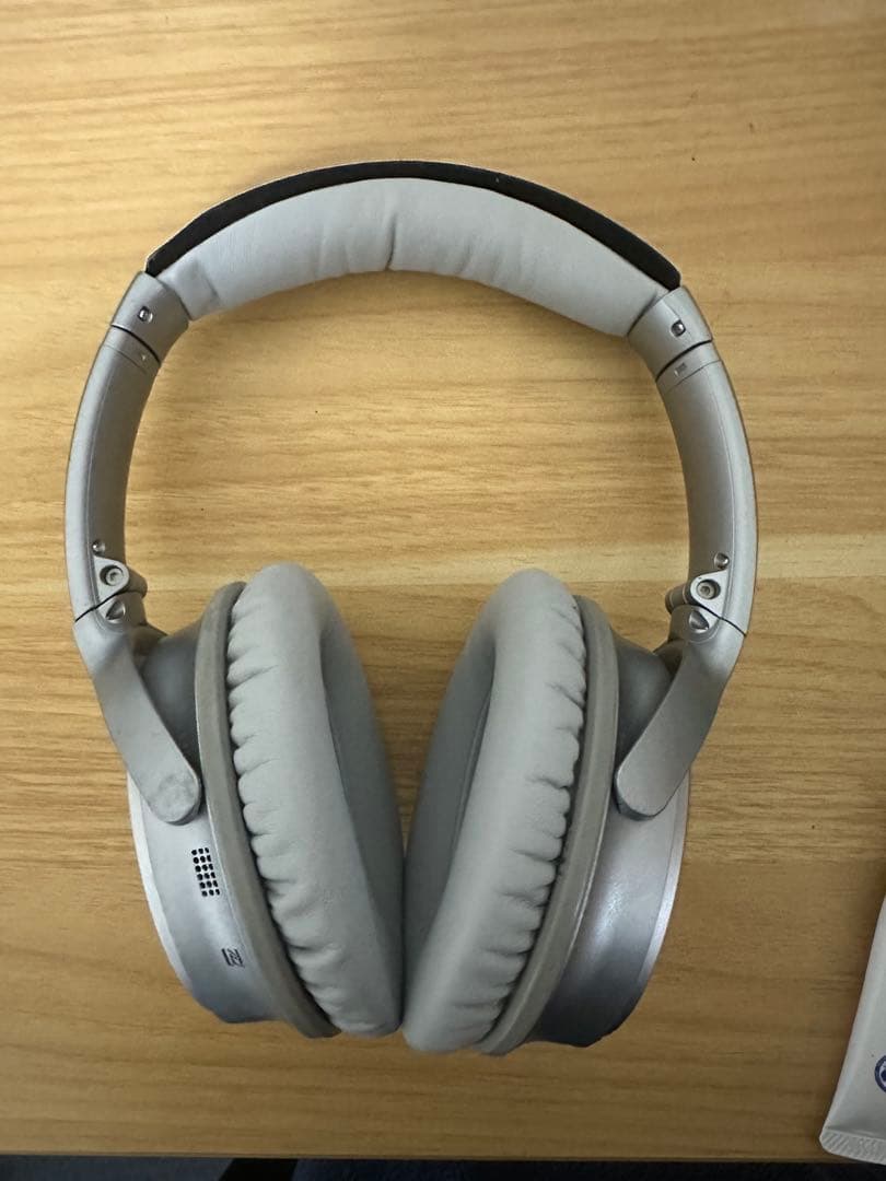 【極美品】Bose QC35（初代）シルバー 新品パッド交換済 リフレッシュ済