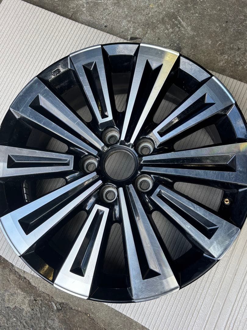 ホンダ・ステップワゴン スパーダの純正17インチアルミホイール　1本　中古品