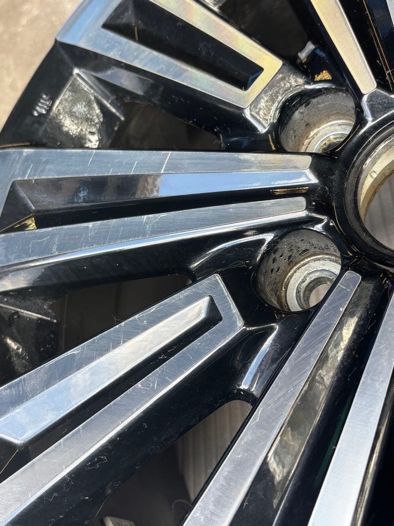 ホンダ・ステップワゴン スパーダの純正17インチアルミホイール　1本　中古品