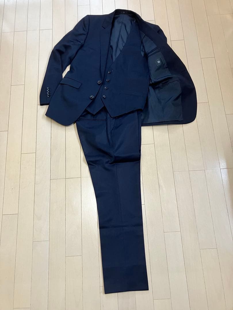 ネイビー シルク混3ピーススーツ シングルブレスト　結婚式やパーティーに