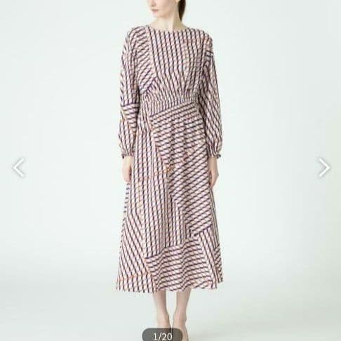 新品未使用　アルアバイル　バイヤスキカPTシャーリングワンピース　総柄　手洗い可