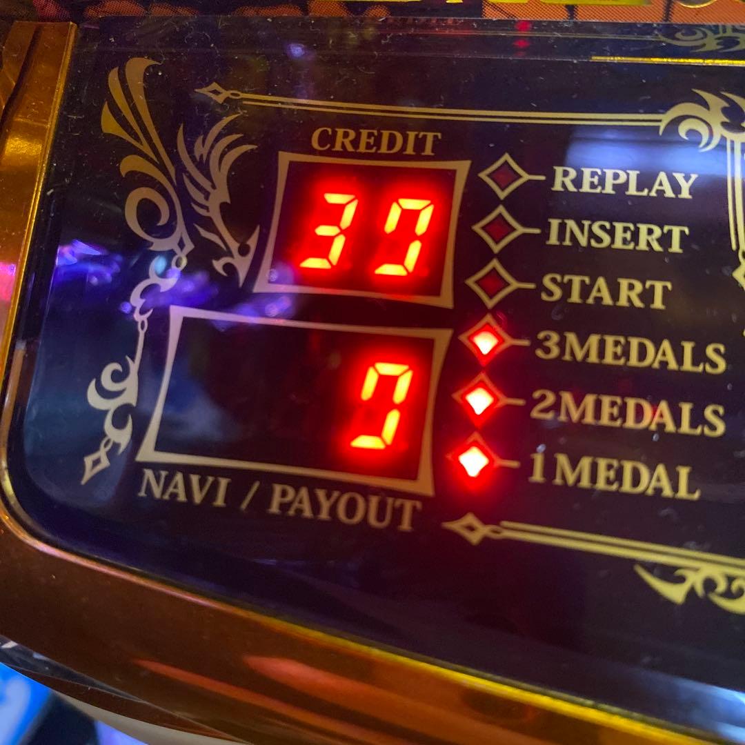 スロット 実機 パチスロ ダンジョンに出会いを求めるのは間違っているだろうか