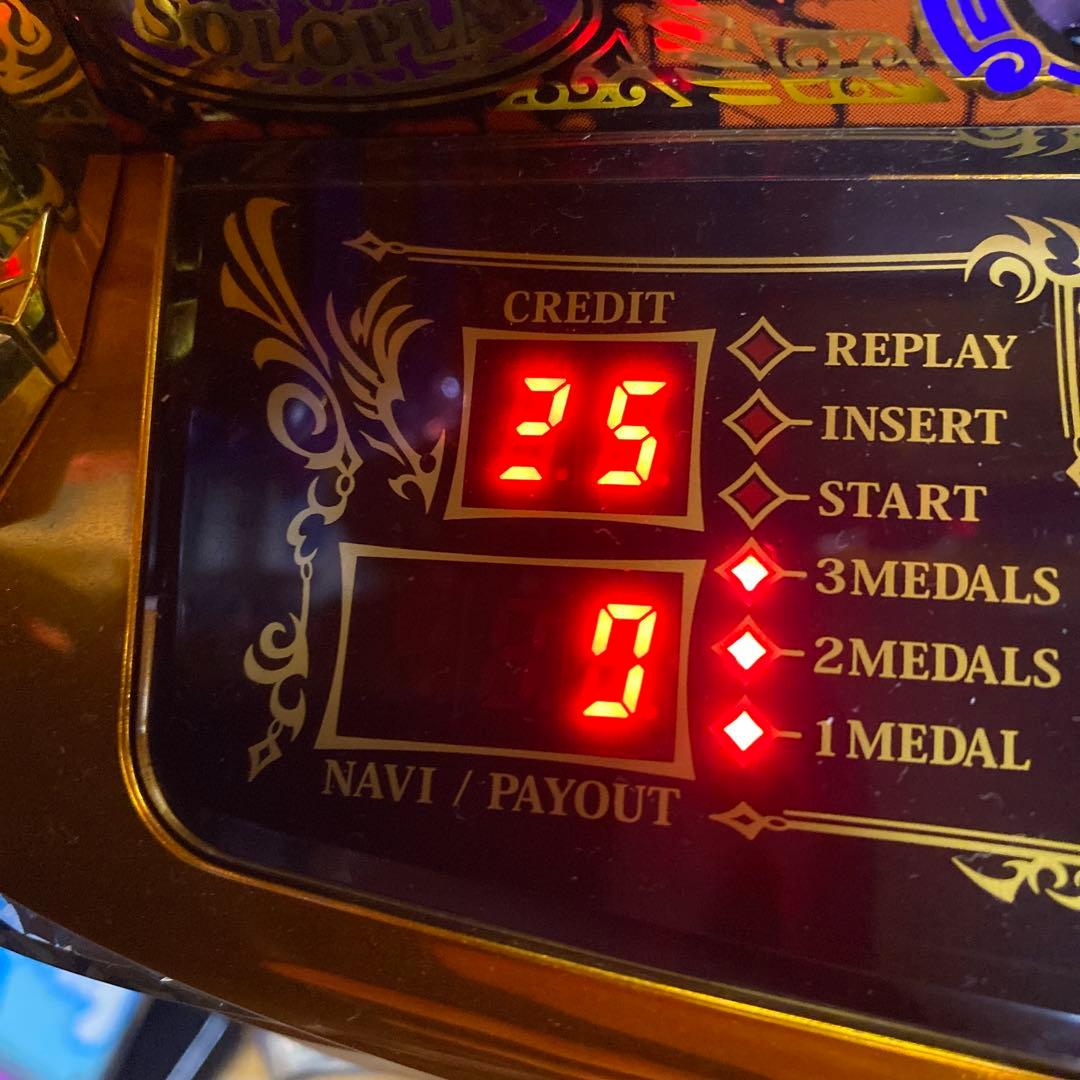 スロット 実機 パチスロ ダンジョンに出会いを求めるのは間違っているだろうか