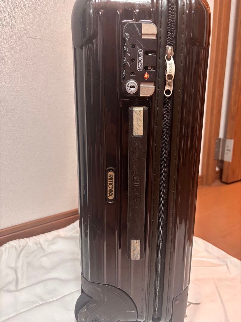 RIMOWA 機内持ち込み　サルサデラックス　2輪