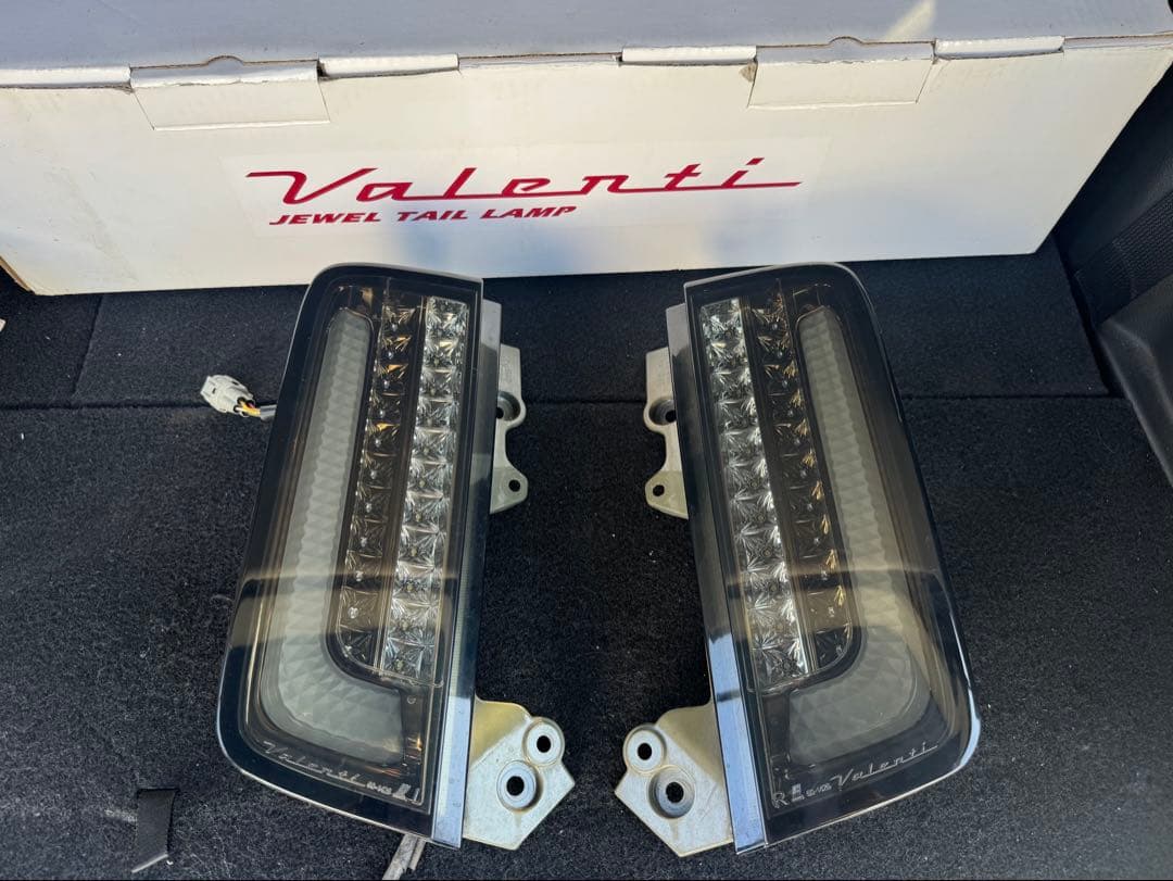 E52 エルグランド ヴァレンティ ロアテール