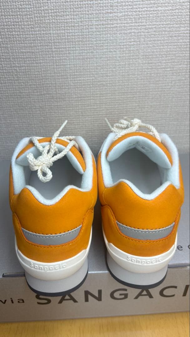 新品未使用　箱付　SANGACIO　にゅ　限定10周年記念モデル　スニーカー