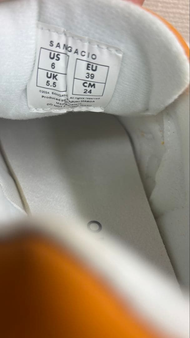 新品未使用　箱付　SANGACIO　にゅ　限定10周年記念モデル　スニーカー