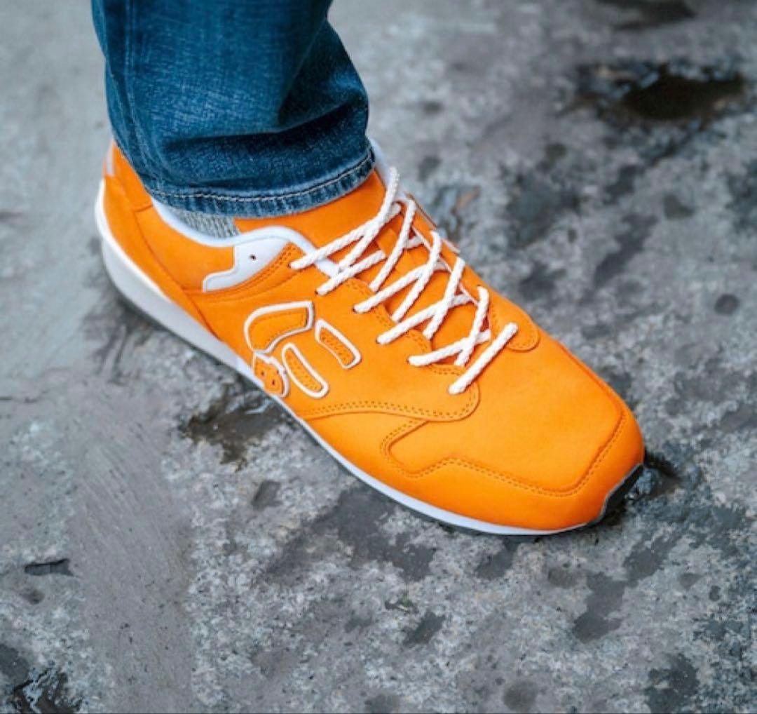 新品未使用　箱付　SANGACIO　にゅ　限定10周年記念モデル　スニーカー