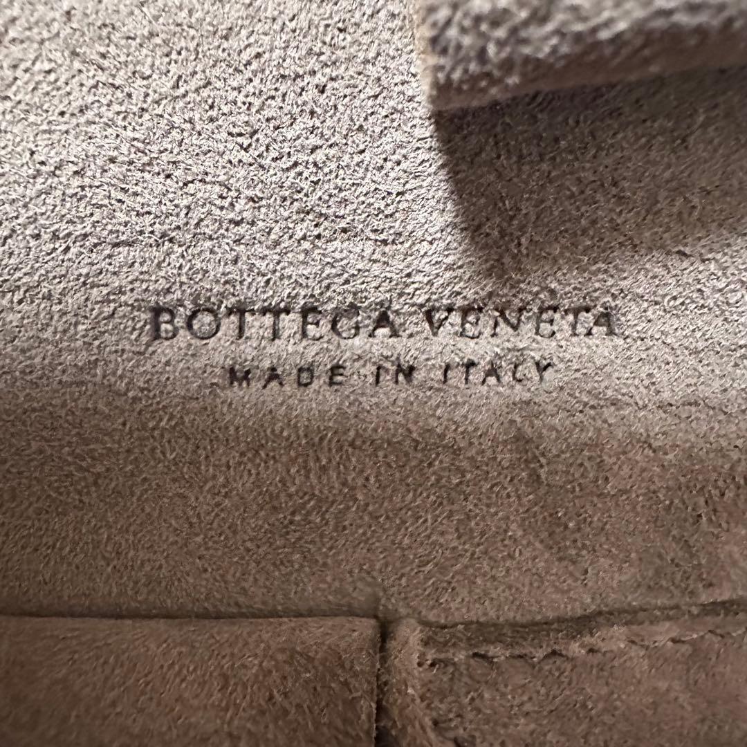 ボッテガヴェネタ 燻し加工 カフス シルバー イントレチャート