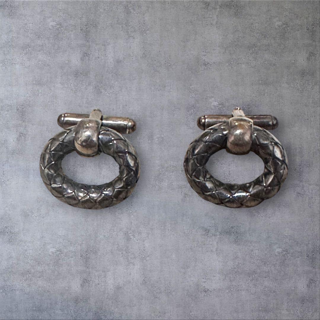 ボッテガヴェネタ 燻し加工 カフス シルバー イントレチャート