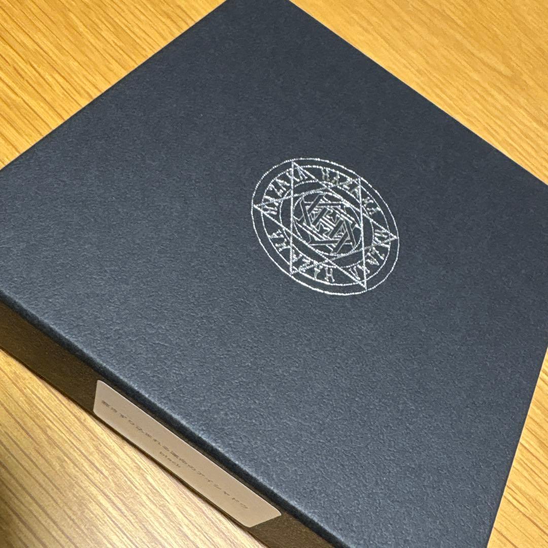 スカーフつき　hazama 惹きずり込まれる運命のアイシャドウ　BLACK