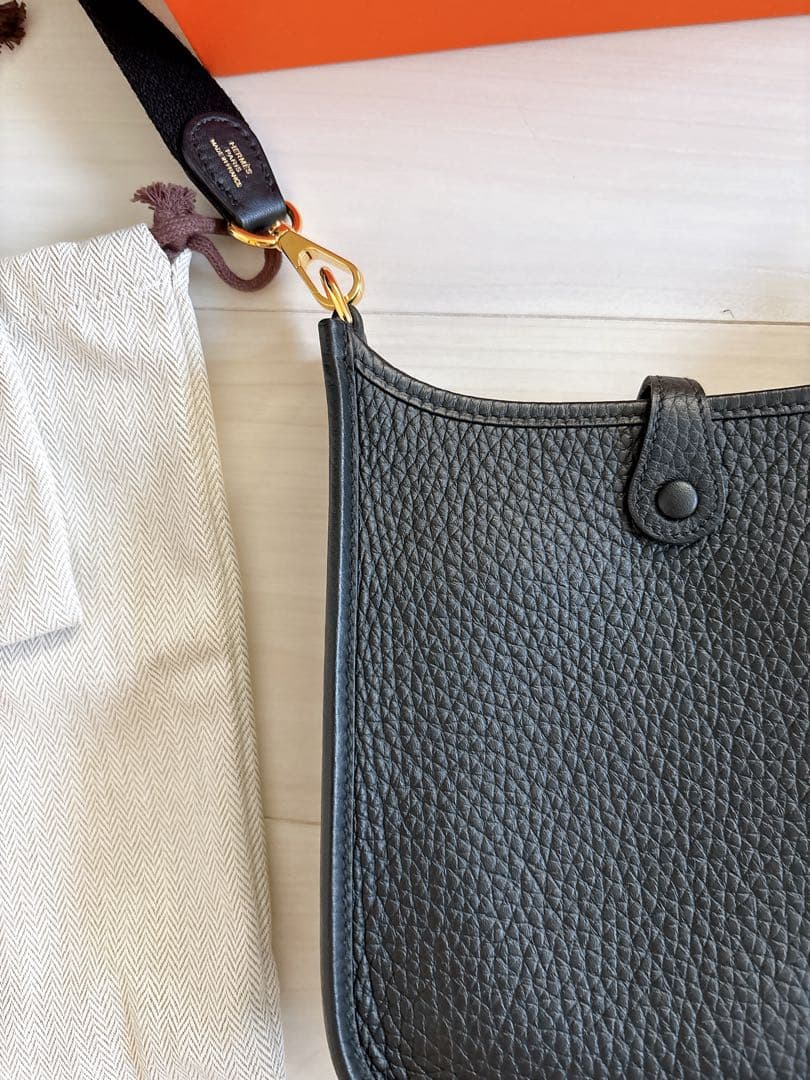 極美品！エルメス ミニエヴリンtpm ノアール　ショートストラップ