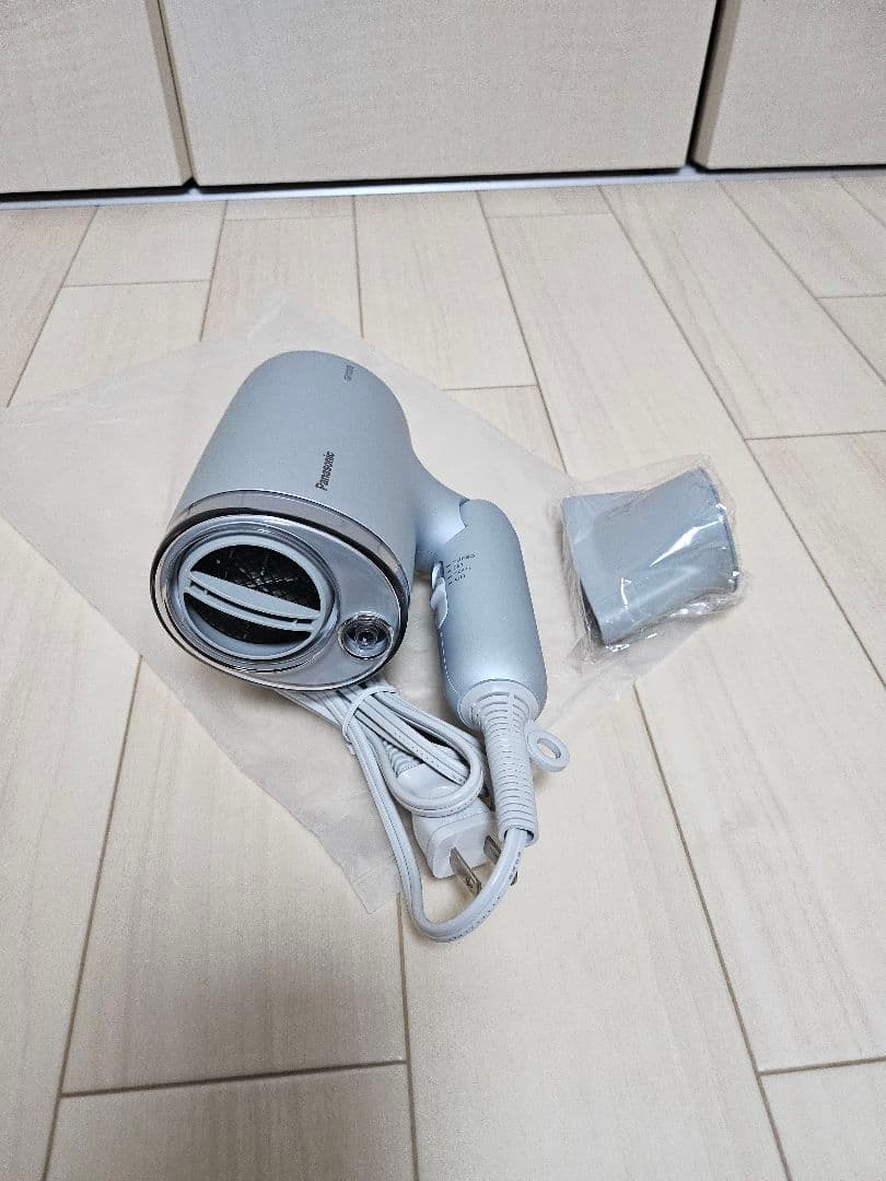 Panasonic EH-NA7M ヘアドライヤー COLORはグレー